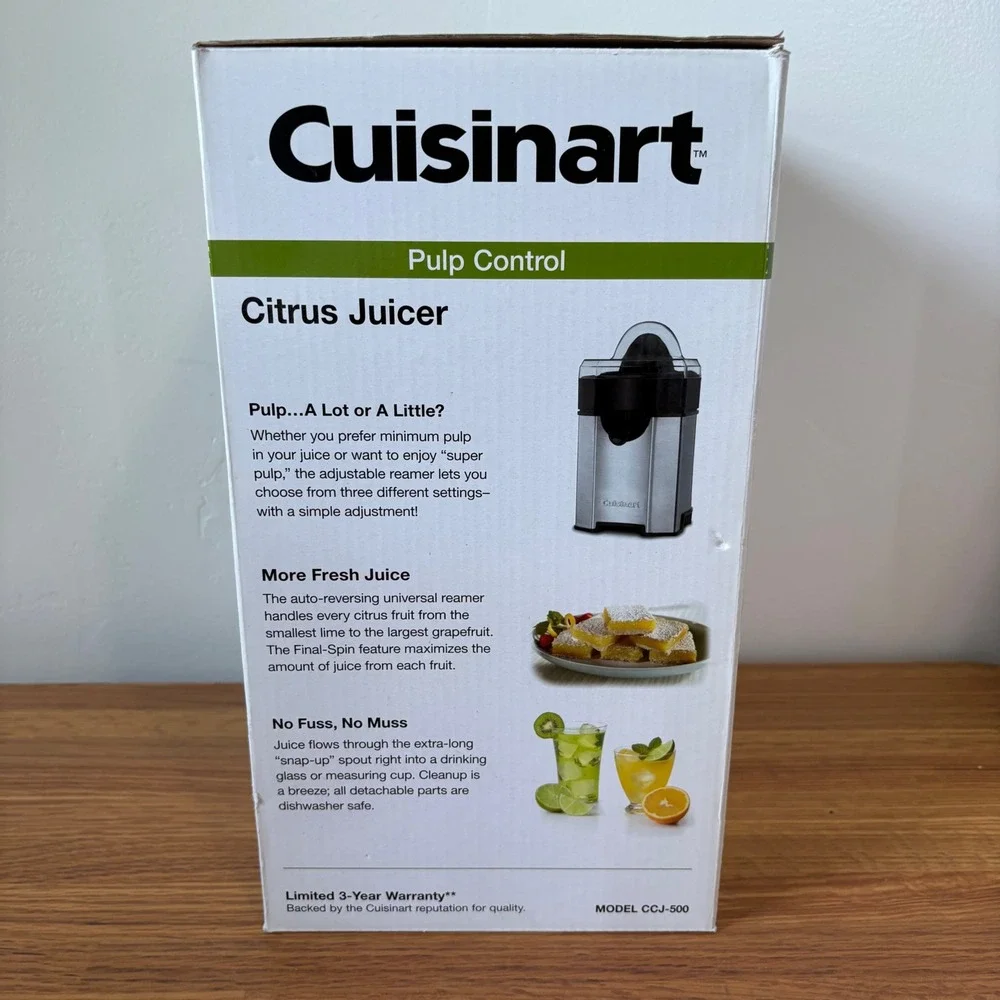 Cuisinart‎ Citrus Juicer CCJ-500 Pulp Control Brushed Stainless New Open Box